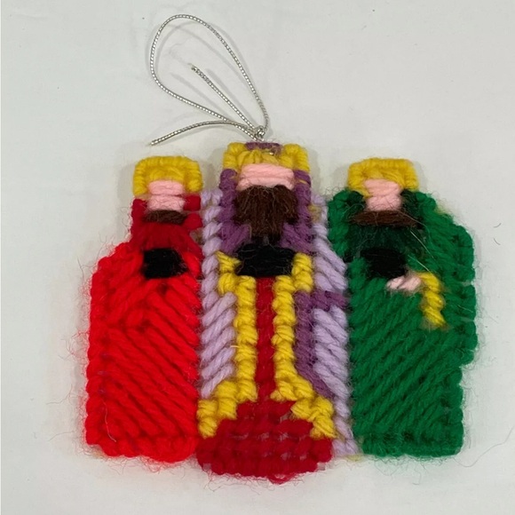 Vintage Lot of 4 Handmade Christmas Ornaments Needlepoint Reindeers 3 to 6 In - Picture 2 of 5